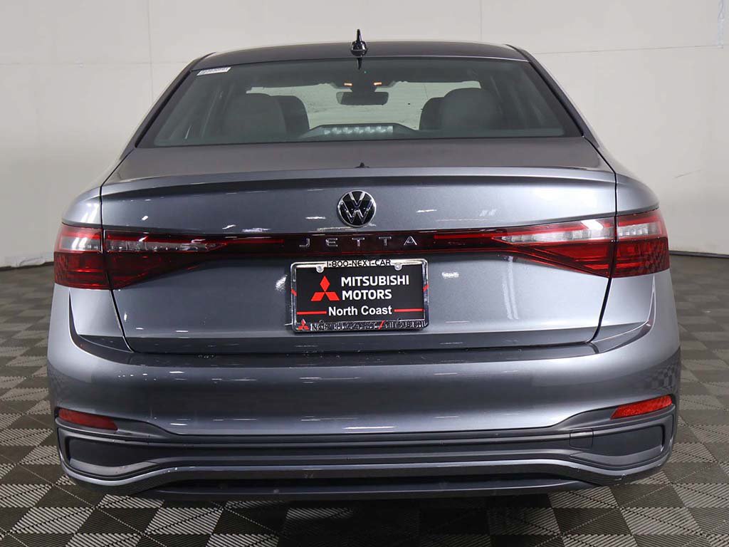 Used 2025 Volkswagen Jetta Sport FWD image 12