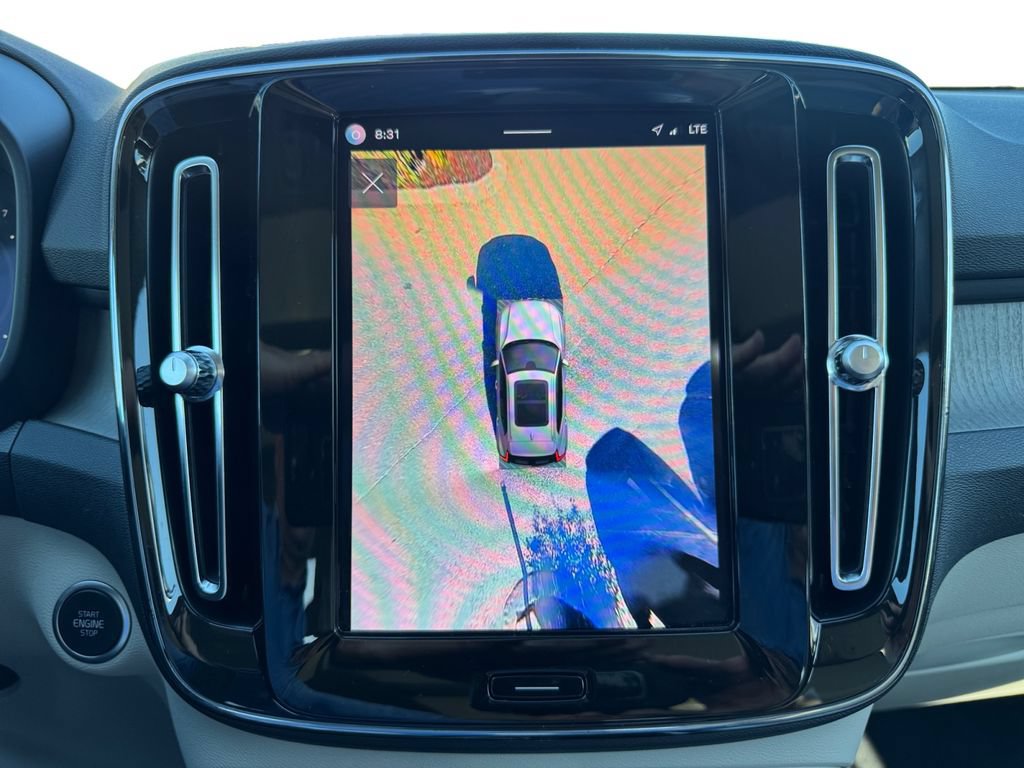 Certified 2024 Volvo XC40 B5 Ultimate w/ Climate Package AWD/4WD image 23