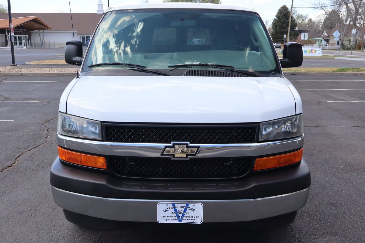 Used 2017 Chevrolet Express 3500 LT w/ LT Preferred Equipment Group RWD image 12