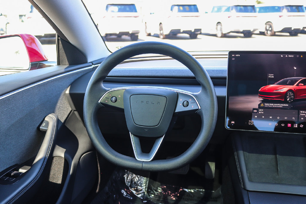 Used 2025 Tesla Model 3 Long Range RWD image 13
