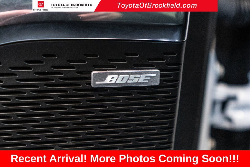 Used 2026 GMC Acadia Elevation w/ Black Edition AWD/4WD image 19