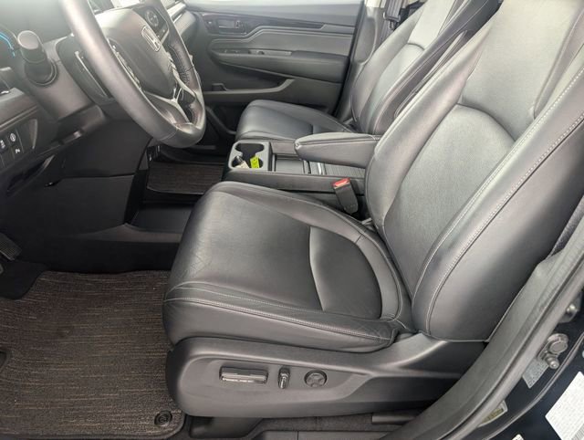 Used 2023 Honda Odyssey Touring image 13
