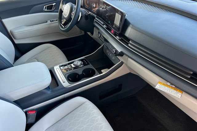 New 2026 Kia Carnival EX FWD image 19