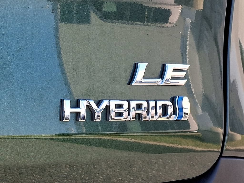 Used 2024 Toyota Sienna LE FWD image 32