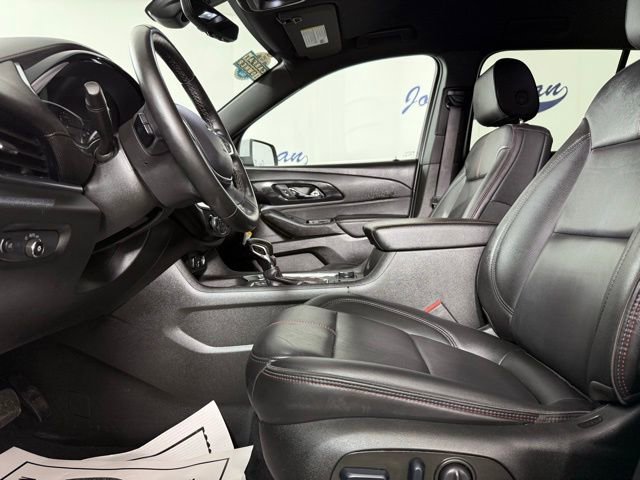 Used 2023 Chevrolet Traverse RS image 12