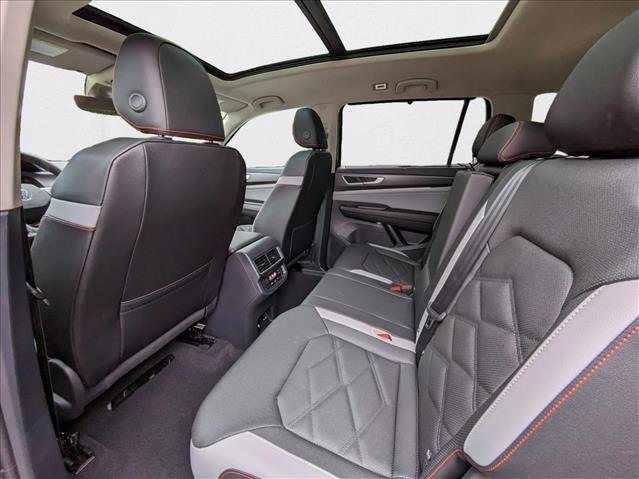 New 2026 Volkswagen Atlas Peak Edition image 17
