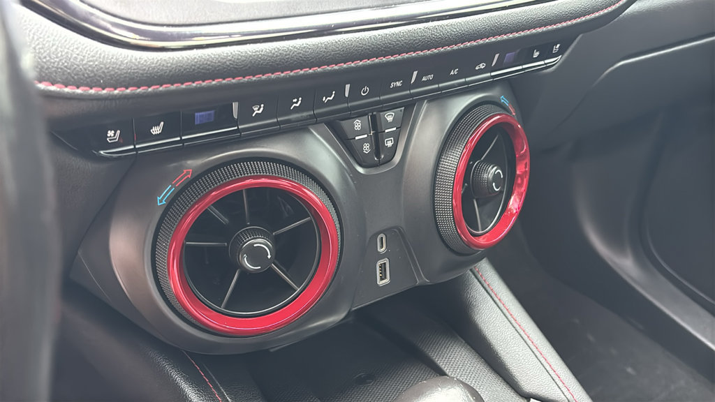 Used 2019 Chevrolet Blazer RS FWD image 23