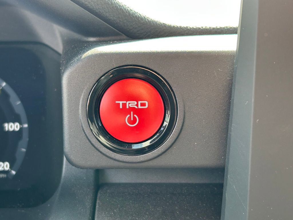 Certified 2025 Toyota 4Runner TRD Off-Road AWD/4WD image 27