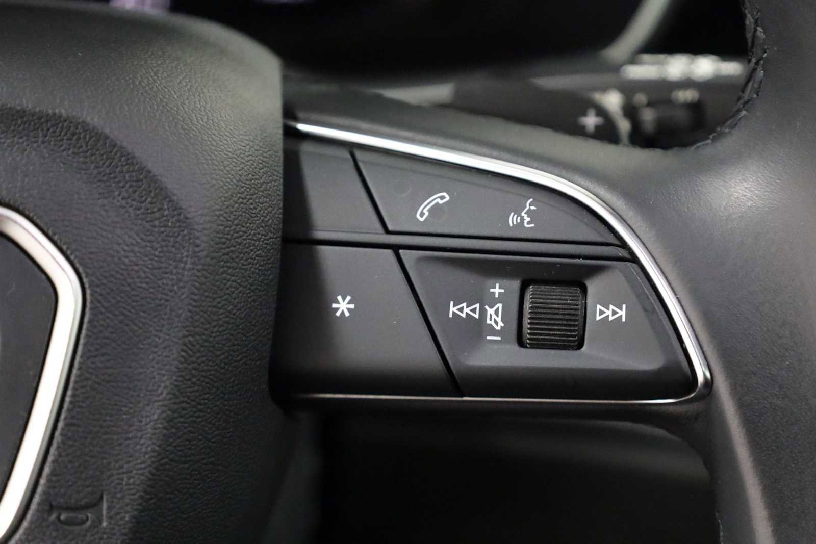 Used 2023 Audi Q3 2.0T Premium w/ Convenience Package image 25