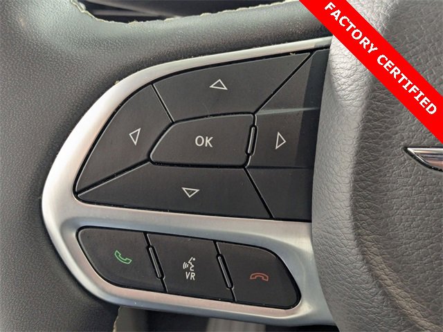 Certified 2024 Chrysler Pacifica Touring-L image 16