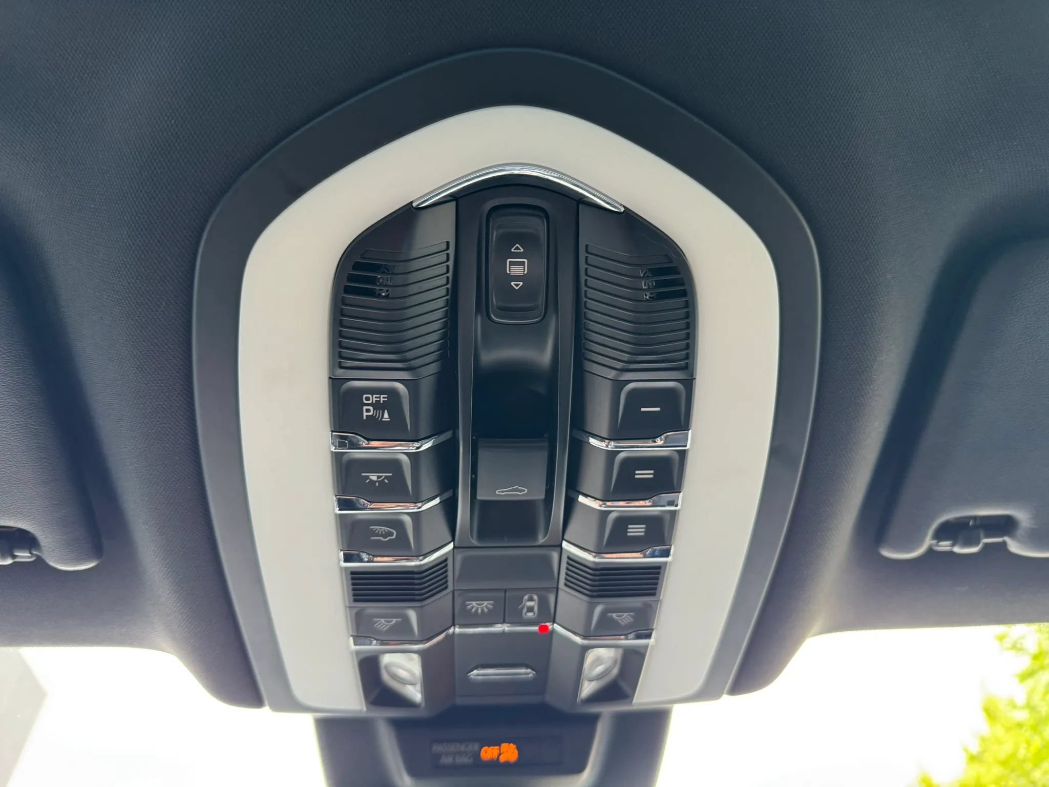 Used 2017 Porsche Macan S AWD/4WD image 43