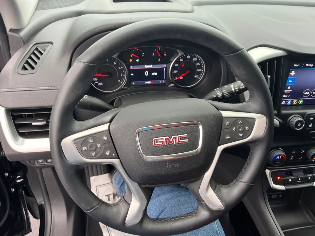 Used 2024 GMC Terrain SLT w/ Tech Package image 10