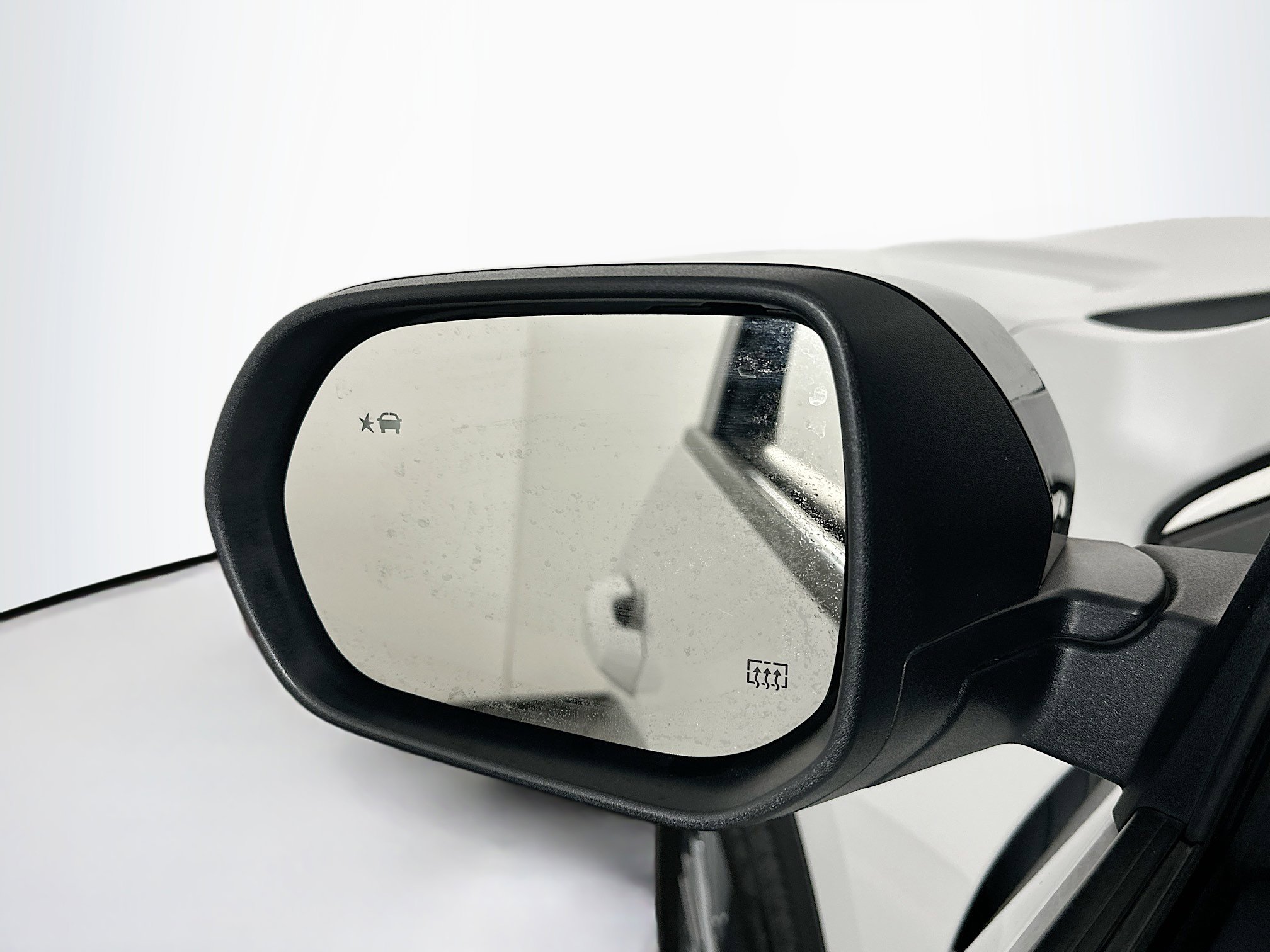 Used 2025 Chevrolet Traverse LT image 16