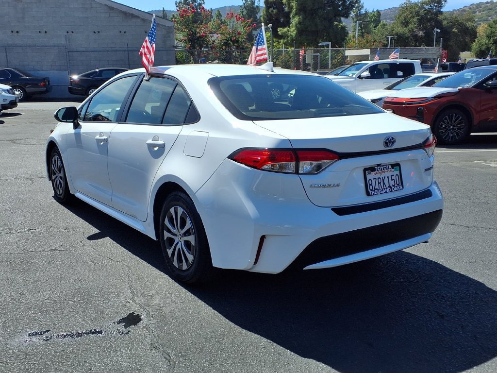 Certified 2022 Toyota Corolla LE w/ Carpet Mat Package (TMS) FWD image 5