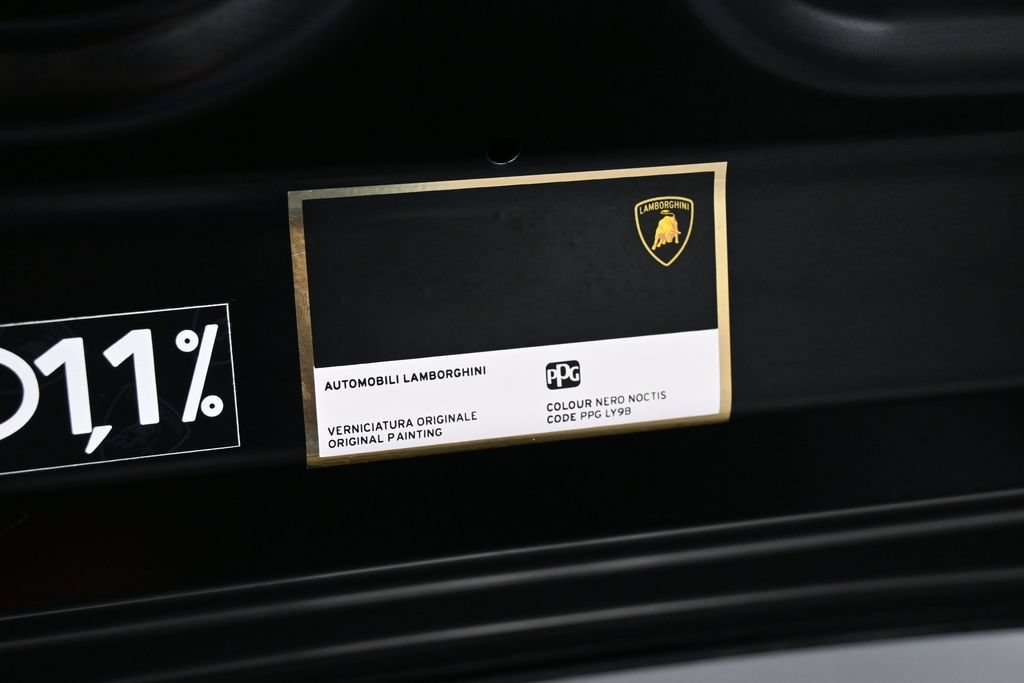 Used 2022 Lamborghini Huracan EVO RWD image 28