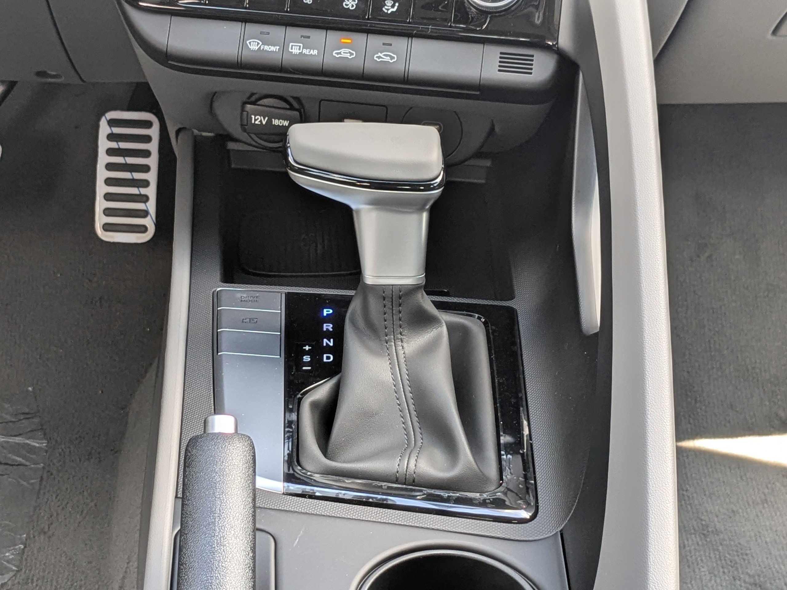 Used 2025 Hyundai Elantra Sport FWD image 15
