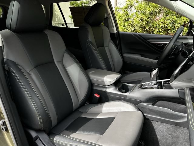 Used 2025 Subaru Outback Onyx Edition AWD/4WD image 30