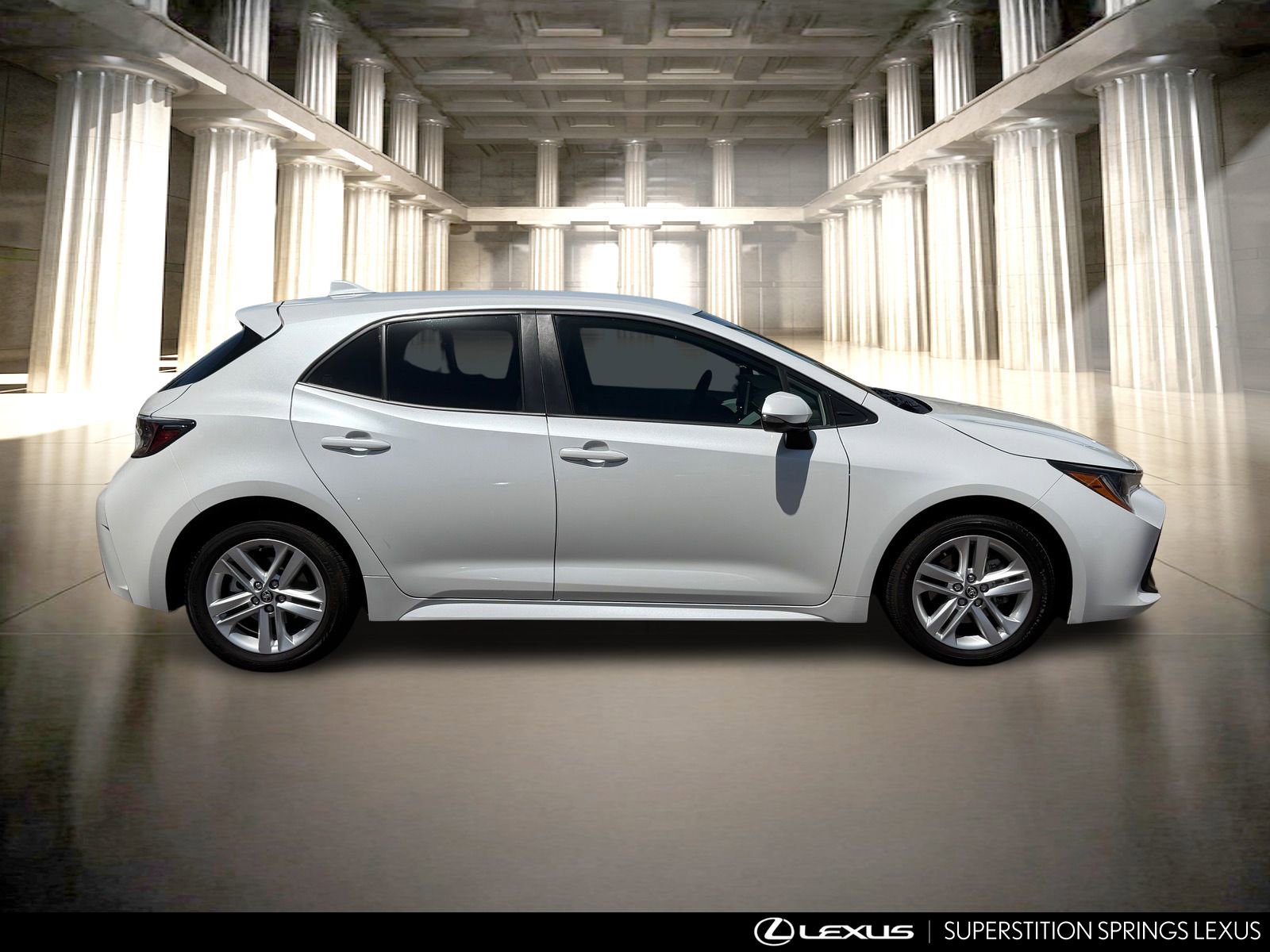 Used 2021 Toyota Corolla SE w/ SE Preferred Package image 3