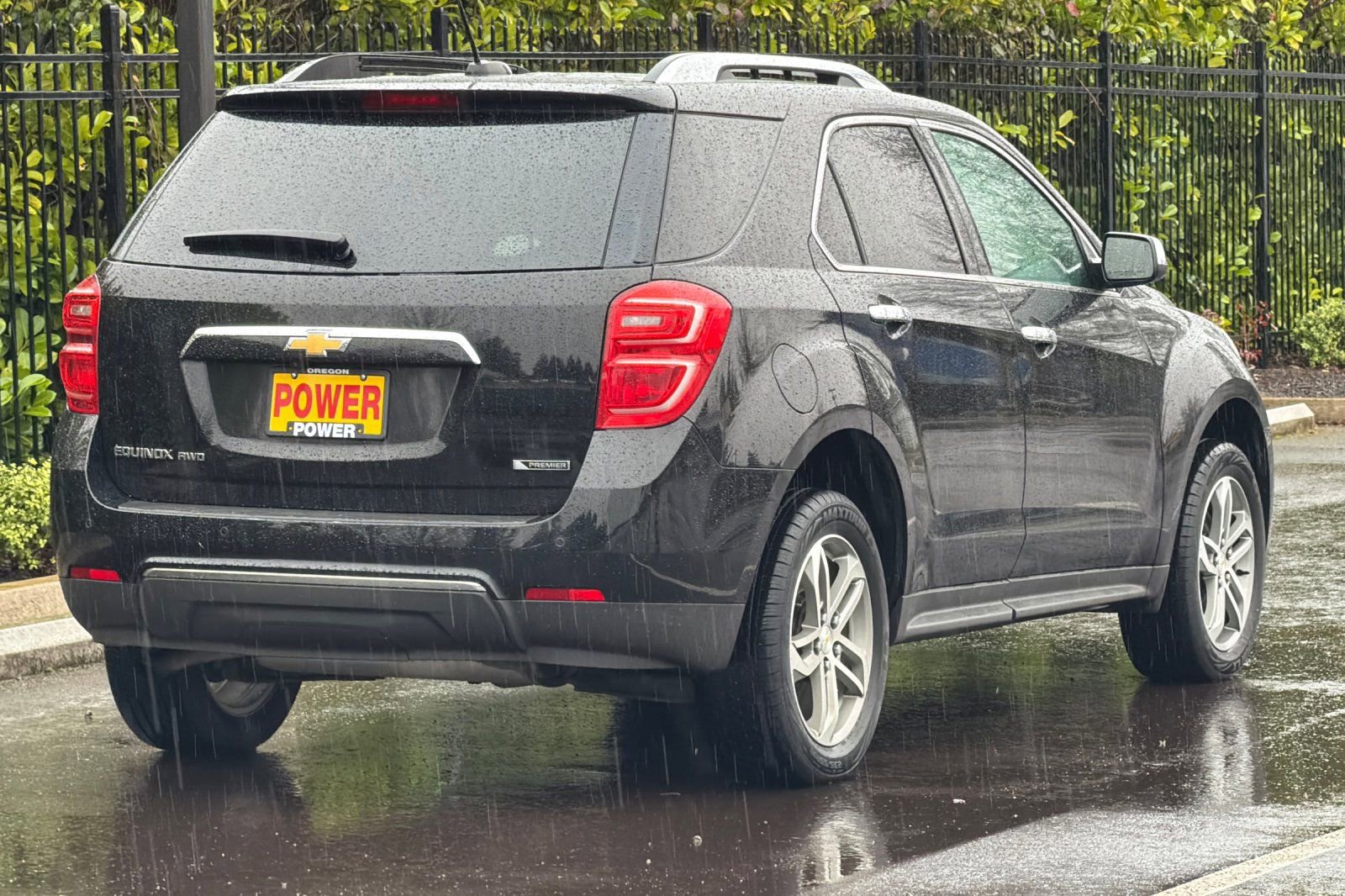 Used 2017 Chevrolet Equinox Premier AWD/4WD image 4