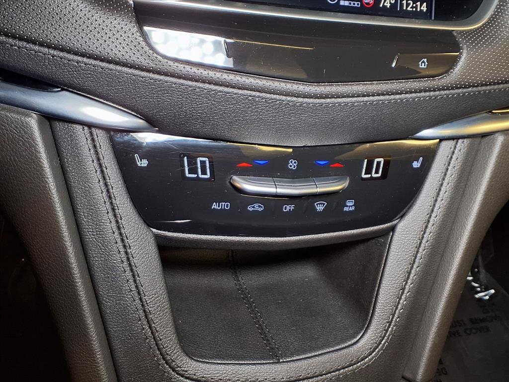 Certified 2025 Cadillac XT6 Luxury image 5