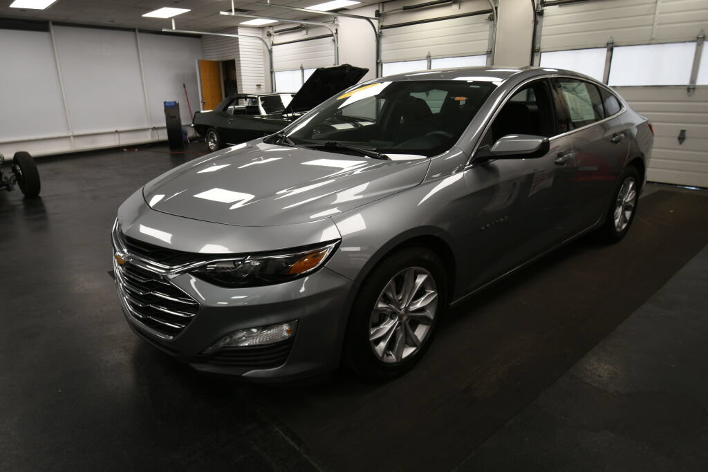 Used 2024 Chevrolet Malibu LT FWD image 3