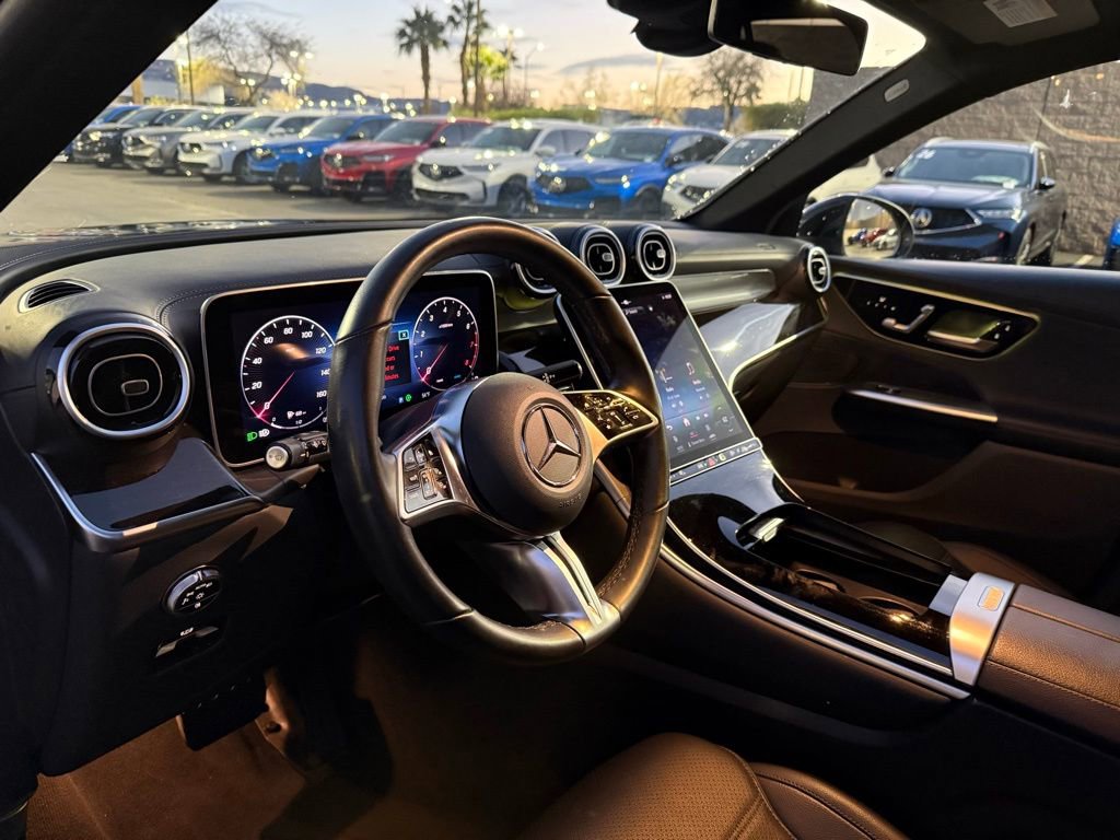 Used 2024 Mercedes-Benz GLC 300 w/ Winter Package image 10