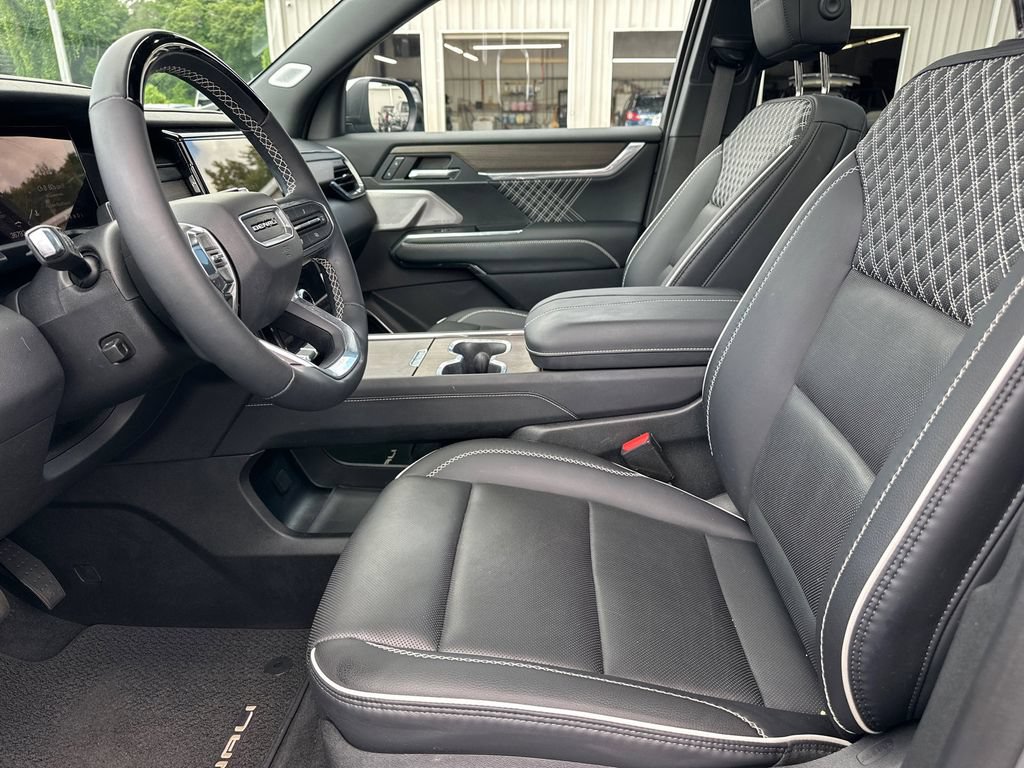 Used 2024 GMC Acadia Denali w/ Super Cruise Package FWD image 10
