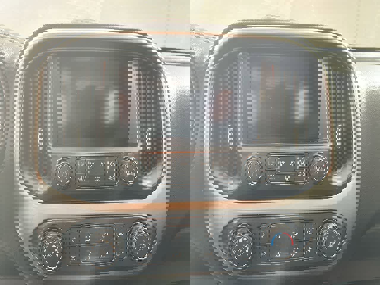 Used 2018 Chevrolet Colorado LT image 20