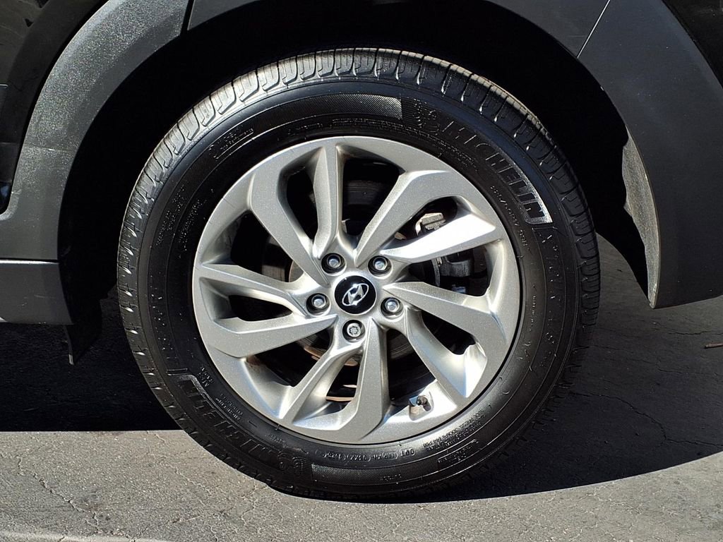 Used 2017 Hyundai Tucson SE image 4