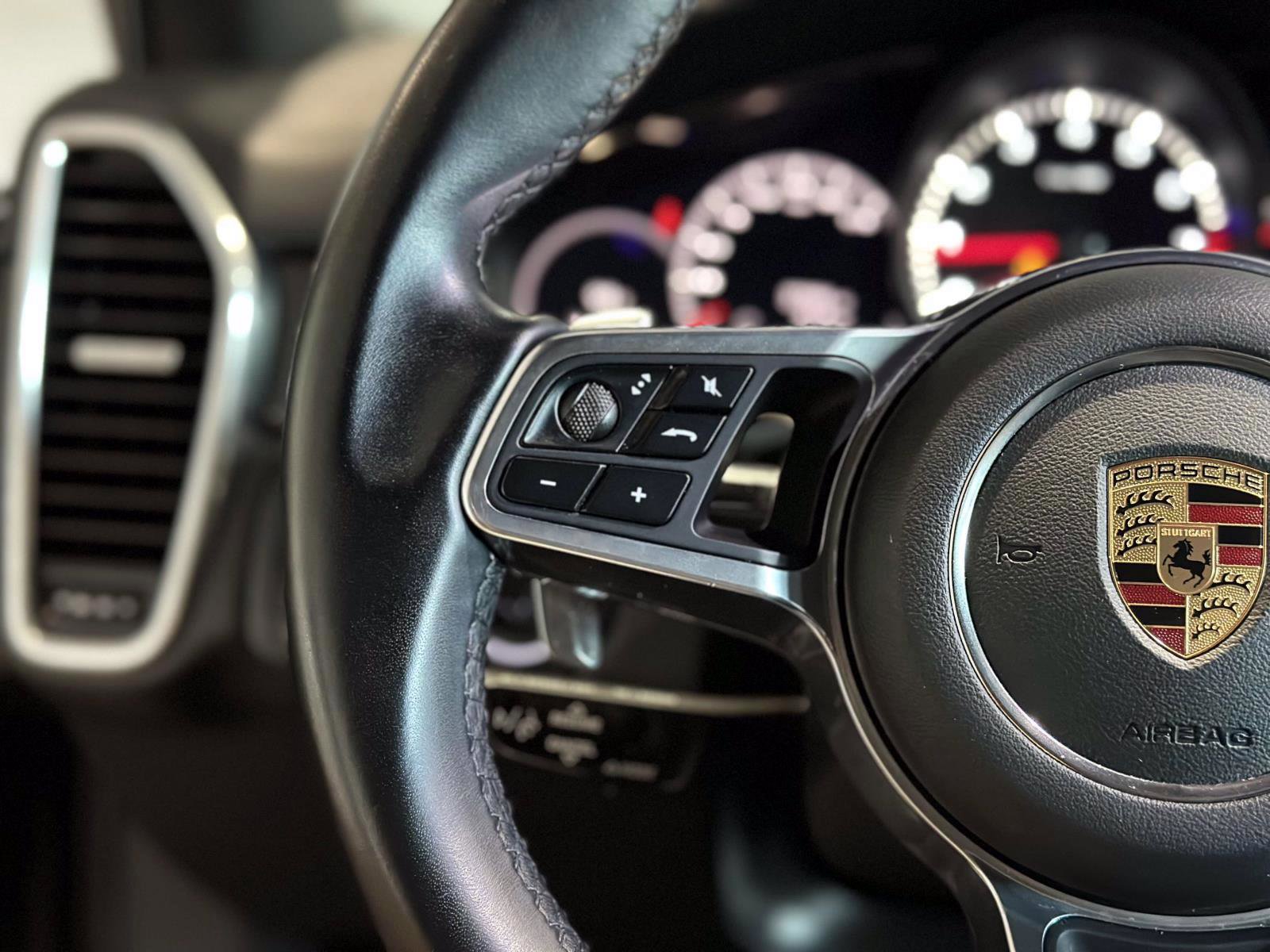 Certified 2022 Porsche Cayenne image 29