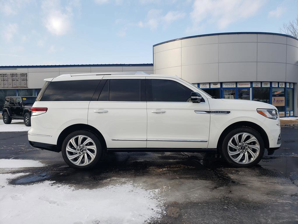 Used 2024 Lincoln Navigator Reserve video 2