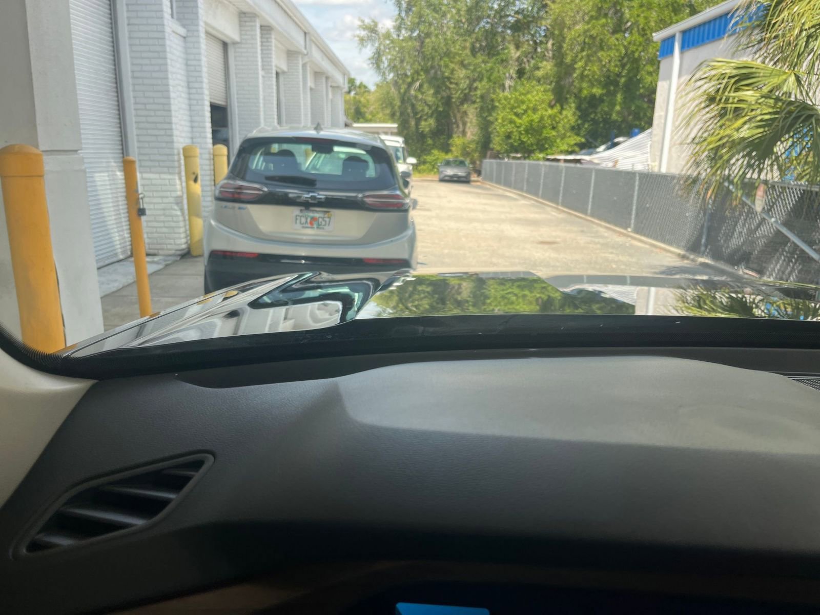 Used 2025 Volkswagen Atlas SE AWD/4WD image 37