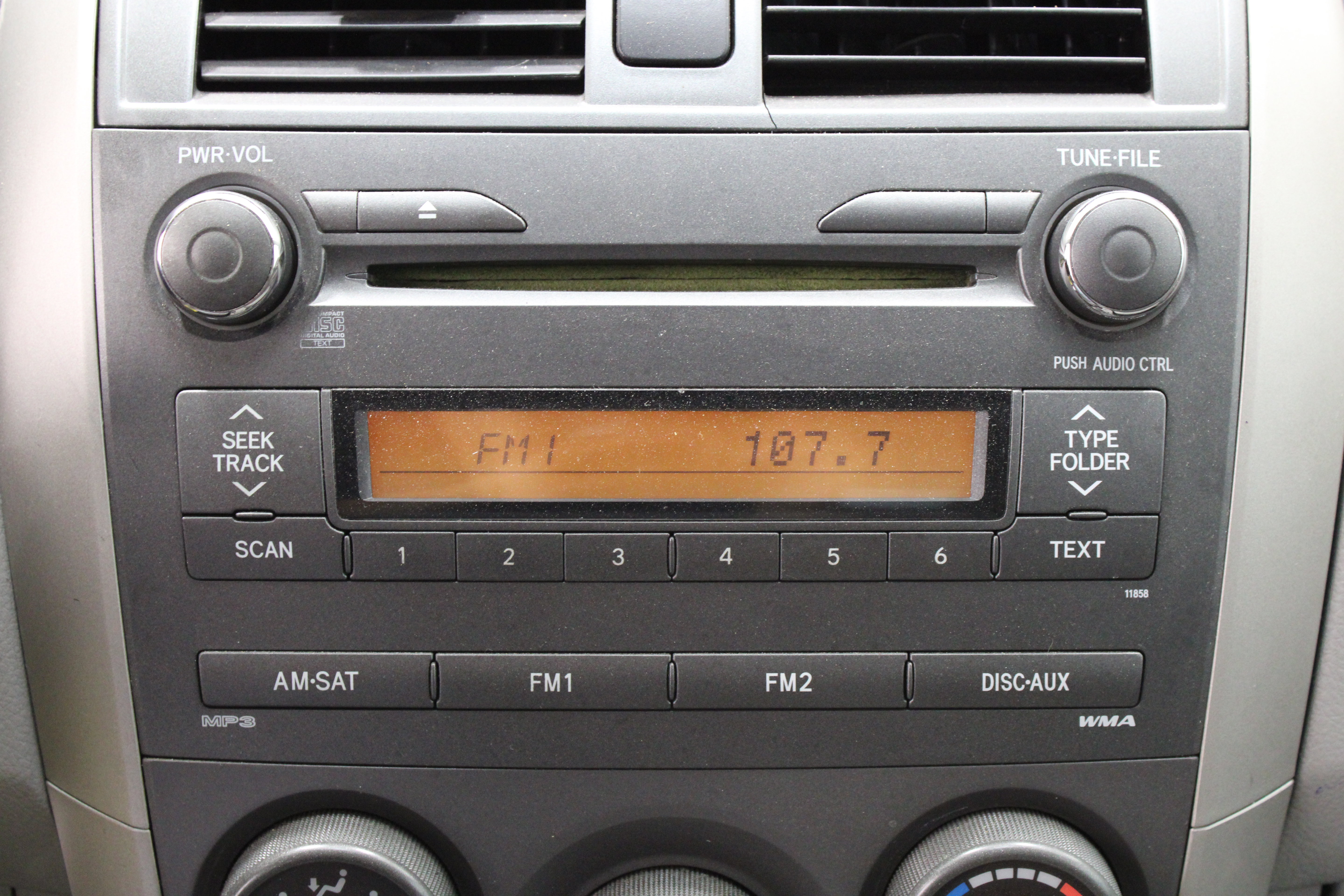 Used 2011 Toyota Corolla LE FWD image 17