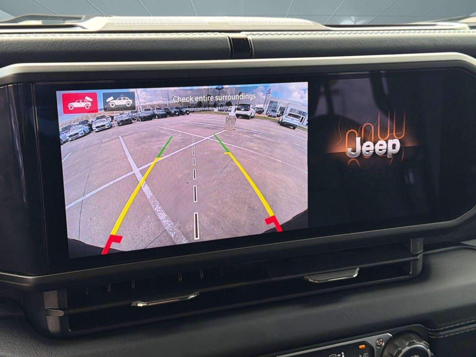 Used 2025 Jeep Wrangler Unlimited Rubicon image 27