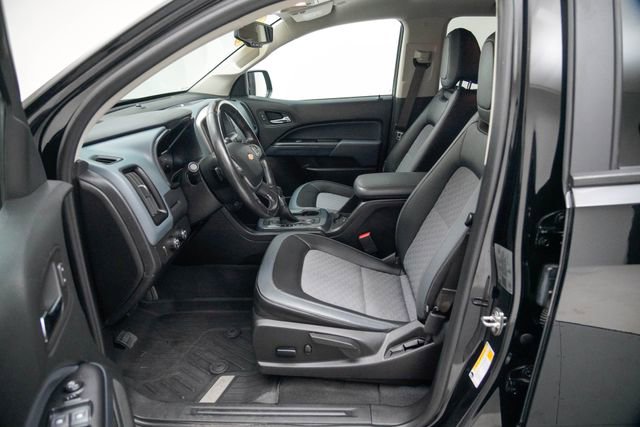 Used 2022 Chevrolet Colorado Z71 w/ Z71 Midnight Edition AWD/4WD image 24