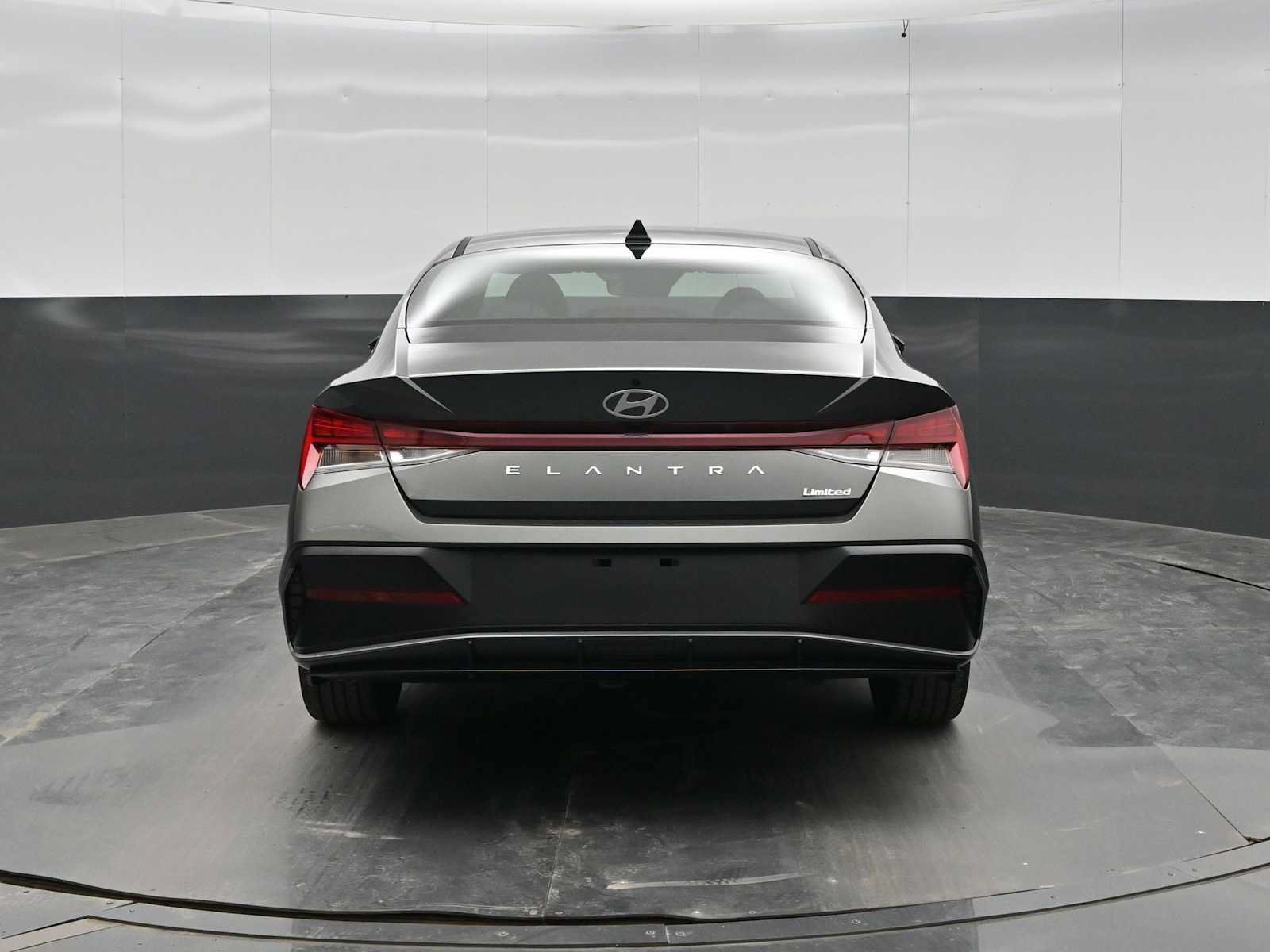 New 2026 Hyundai Elantra Limited FWD image 6