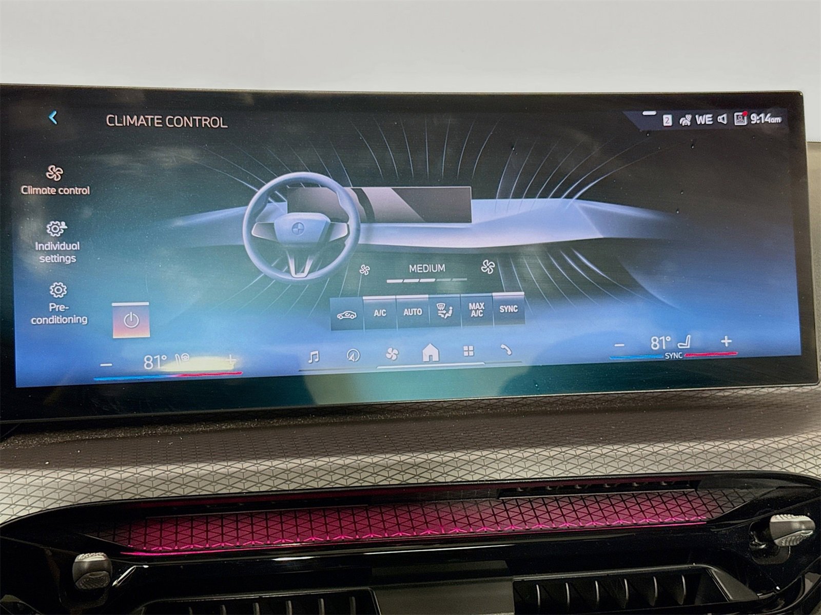 Used 2025 BMW 330i Sedan w/ Convenience Package image 16