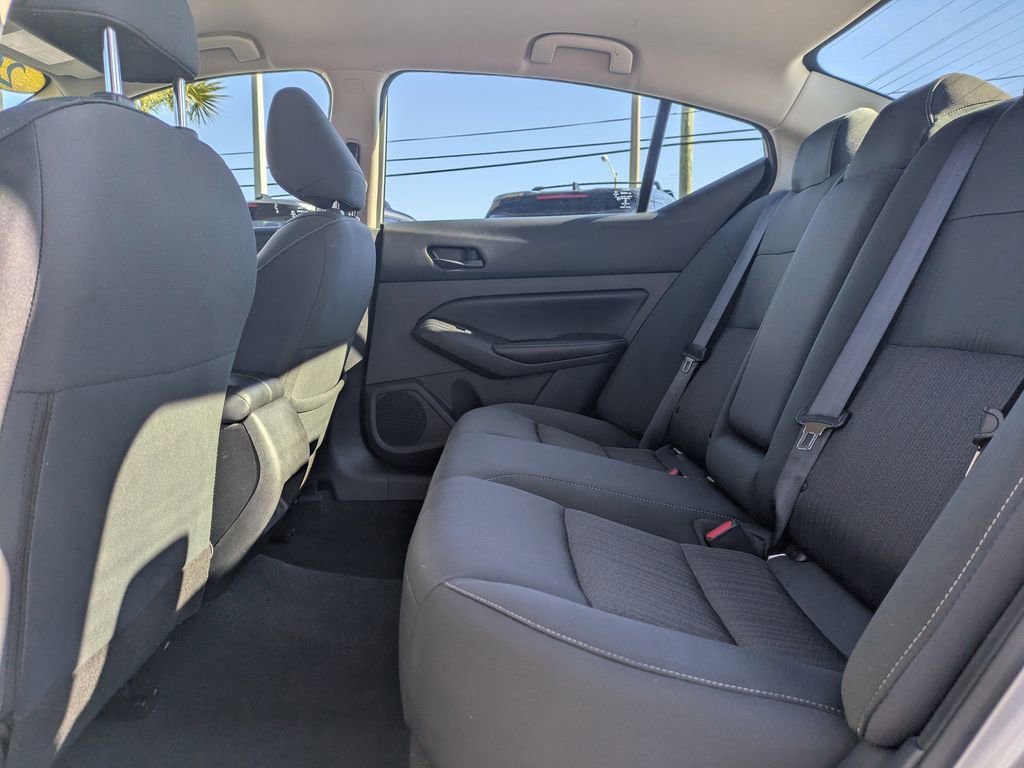 Used 2024 Nissan Altima 2.5 SV image 13