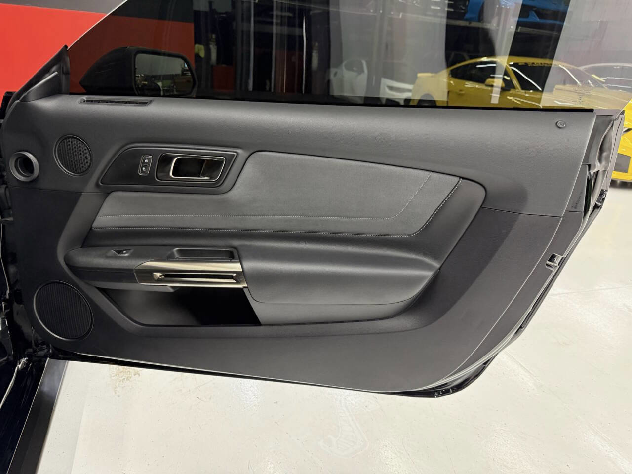 Used 2019 Ford Mustang Shelby GT350 w/ Technology Package image 36