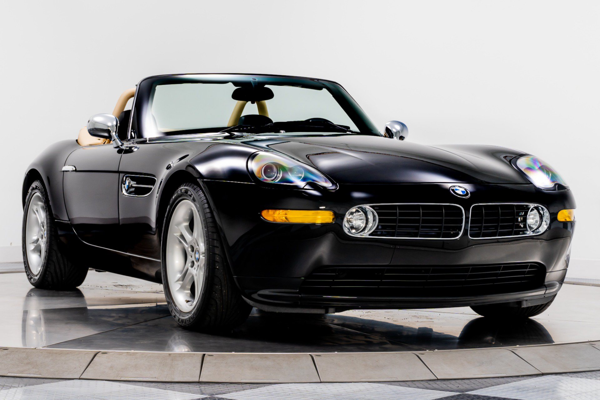 Used 2001 BMW Z8 RWD image 3