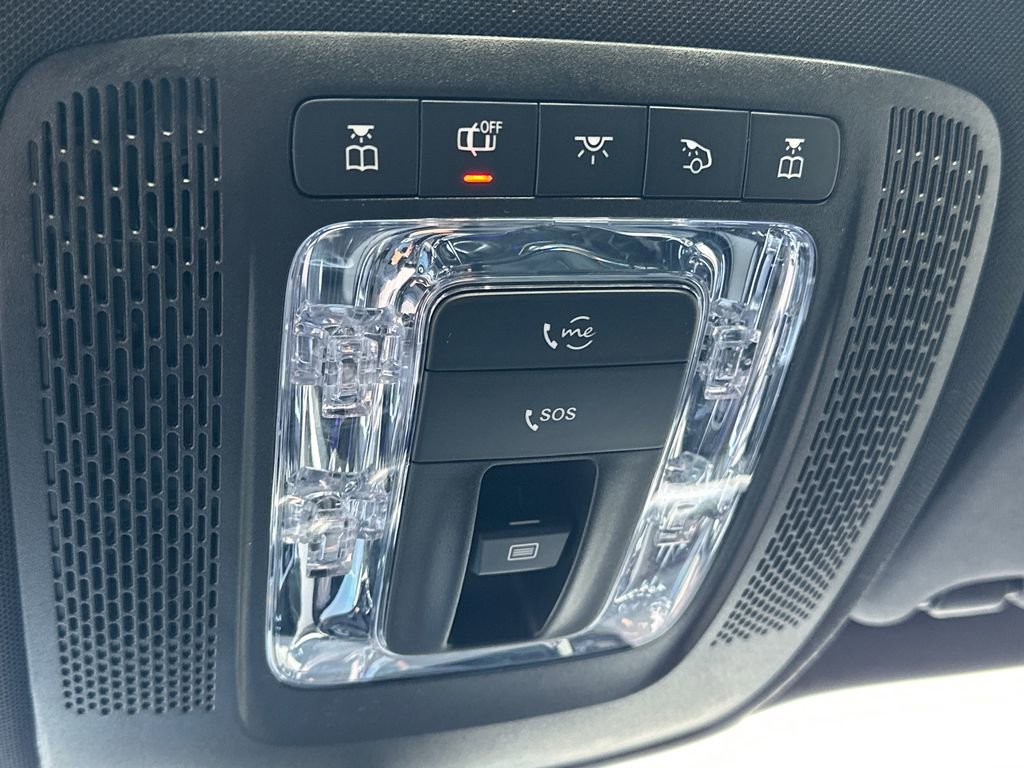 Used 2023 Mercedes-Benz GLB 250 4MATIC image 36