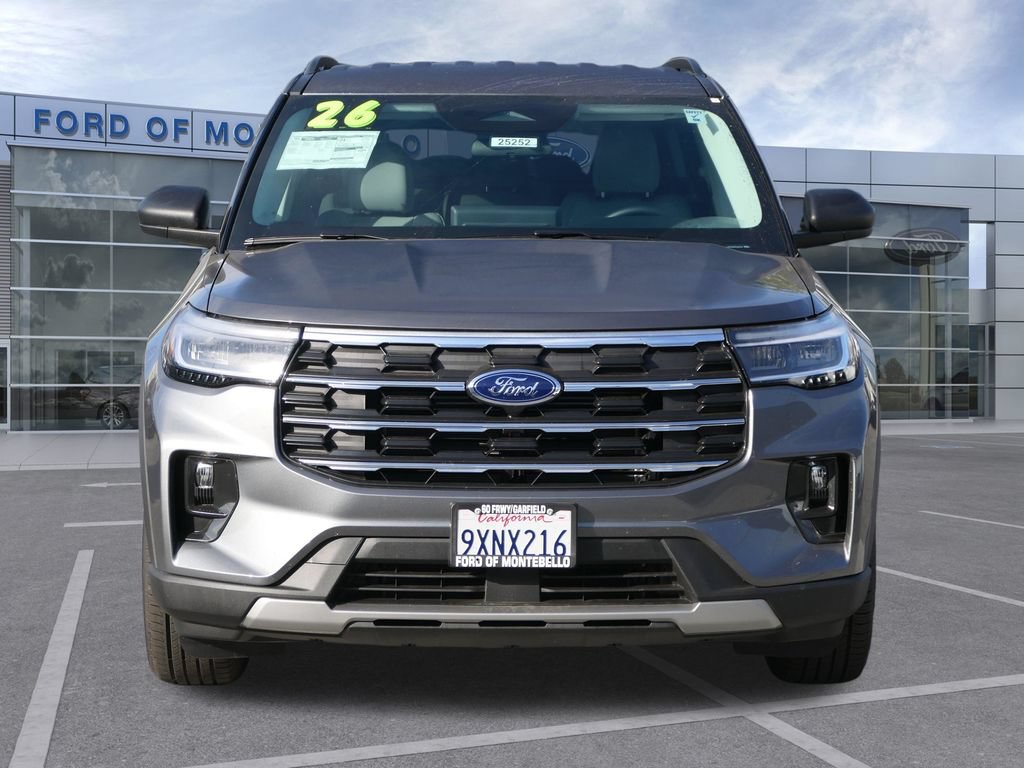 Used 2026 Ford Explorer Active w/ Active Comfort Package RWD image 8