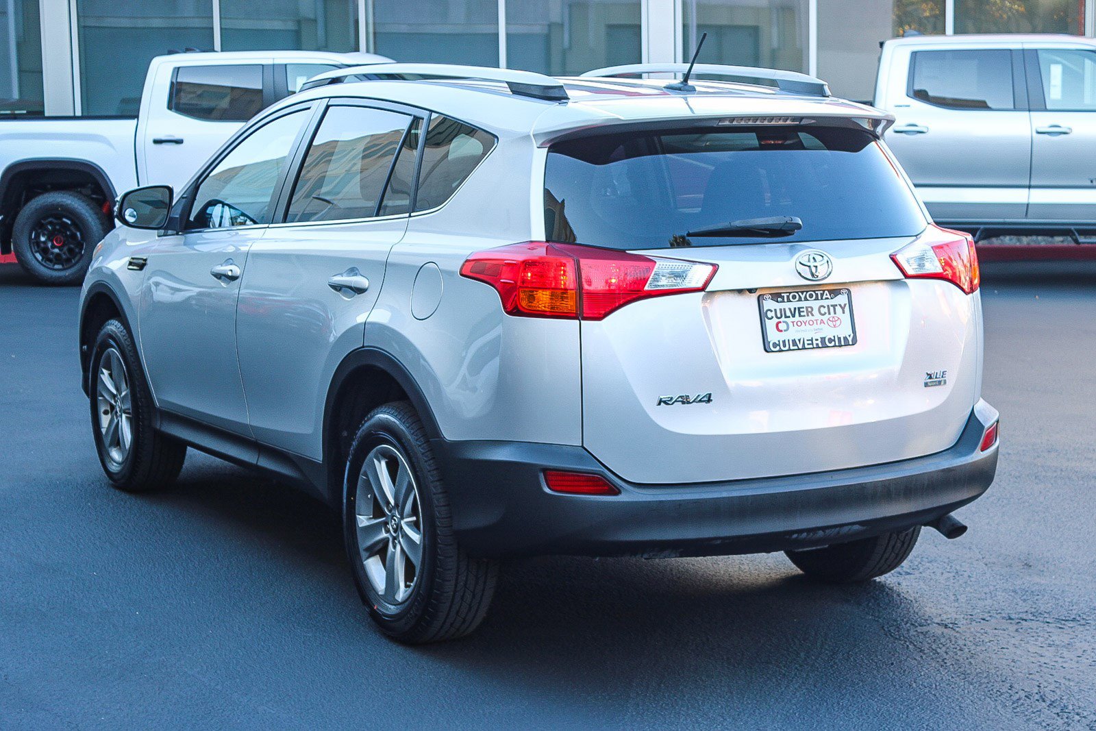 Used 2015 Toyota RAV4 XLE image 7