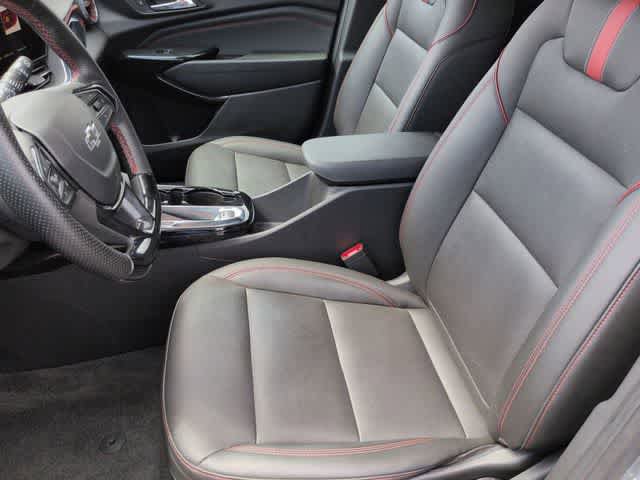 Used 2025 Chevrolet Trax RS w/ Driver Confidence Package FWD image 16