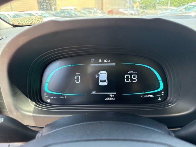 Used 2024 Hyundai Venue SE FWD image 9
