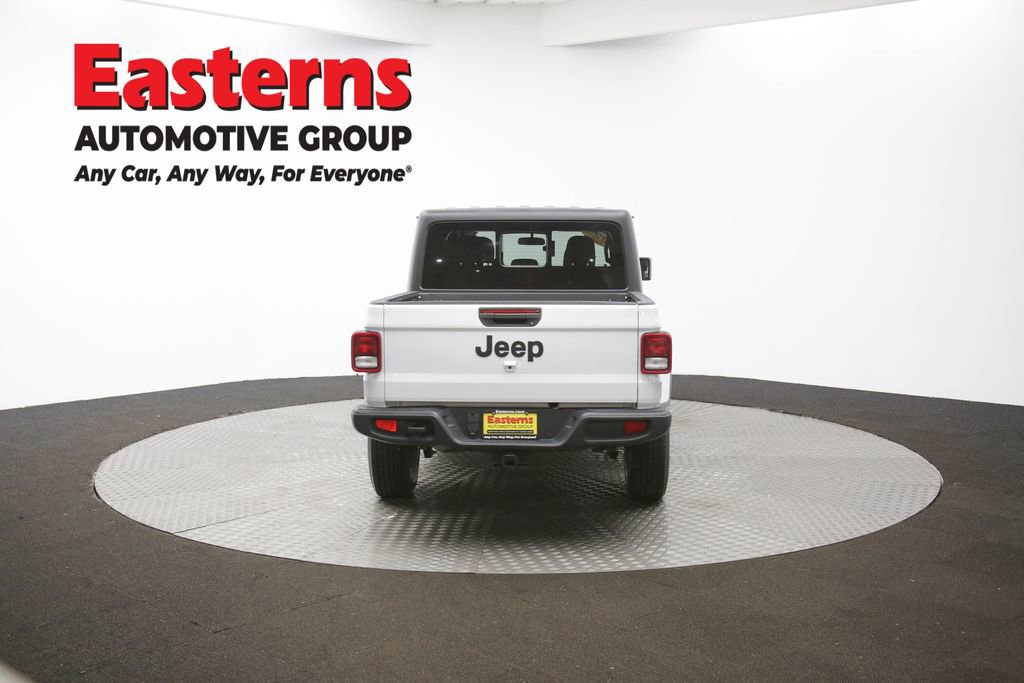 Used 2023 Jeep Gladiator Sport image 38