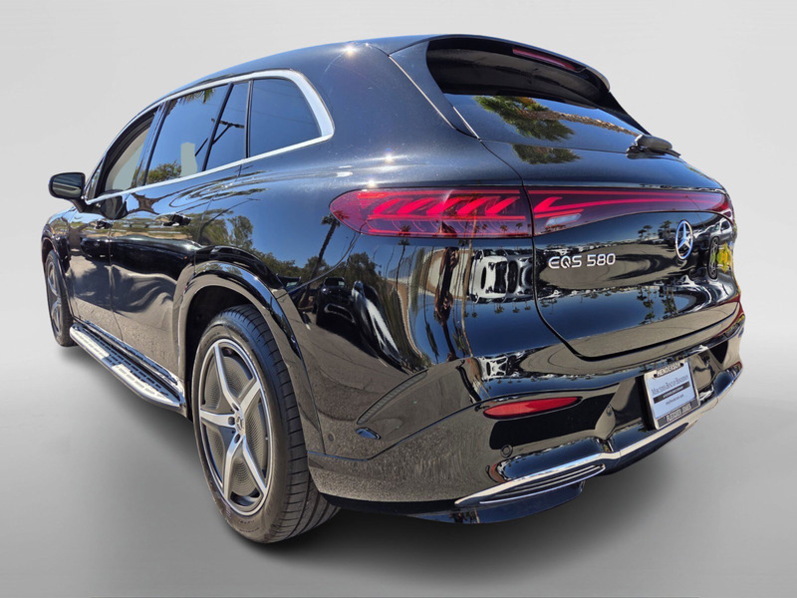 Certified 2023 Mercedes-Benz EQS 580 4MATIC SUV image 3