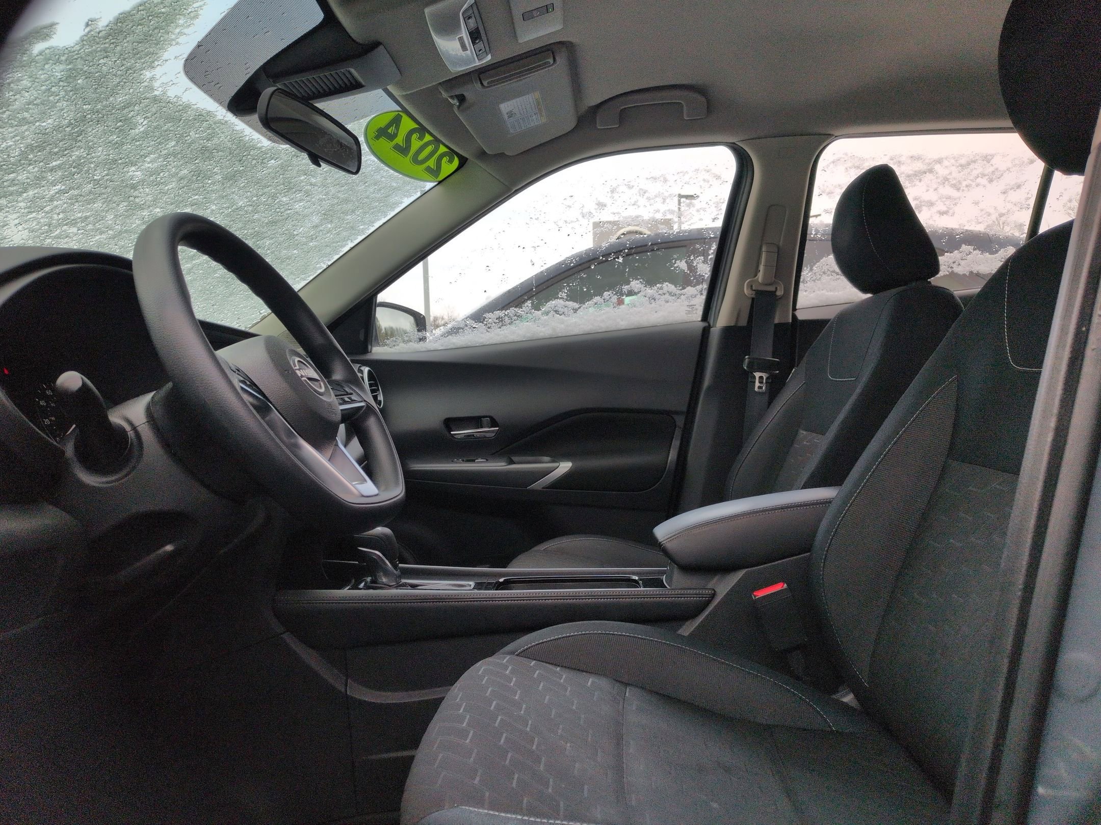 Used 2024 Nissan Kicks SV image 12