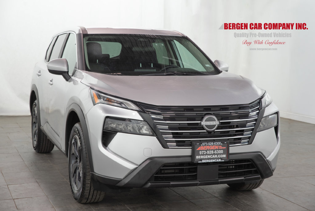 Used 2025 Nissan Rogue SV