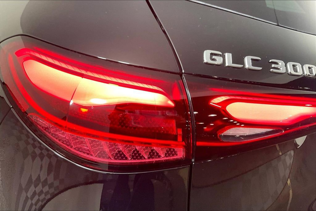 Used 2026 Mercedes-Benz GLC 300 4MATIC image 24